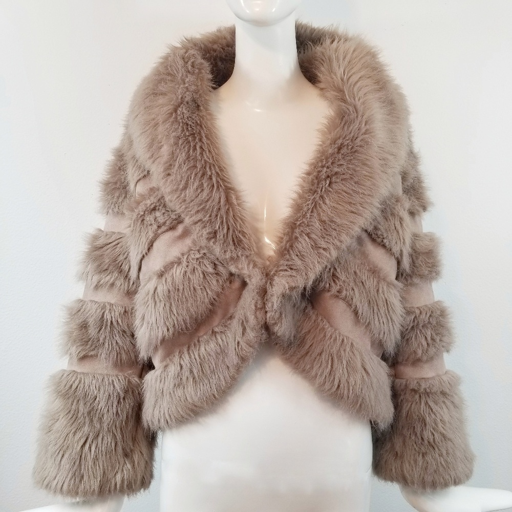 Chico's Faux Fur Sueded Cropped Jacket Size 0 Smal